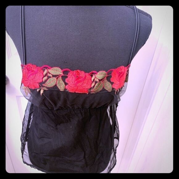 Lingere top. Free 0.00 - Picture 1 of 4